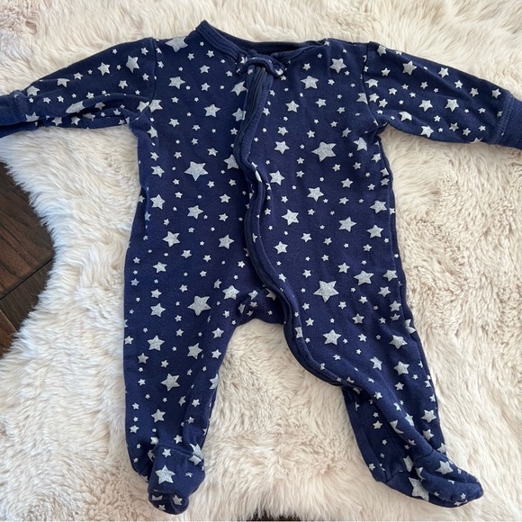 Bundle of 2 Hudson Baby Star Zippered Footie Pajamas Sz 3-6M - Picture 3 of 7